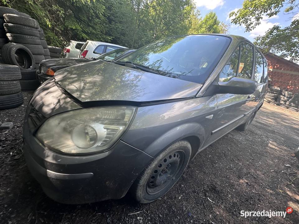 Renault Grand Scenic II części 19 130