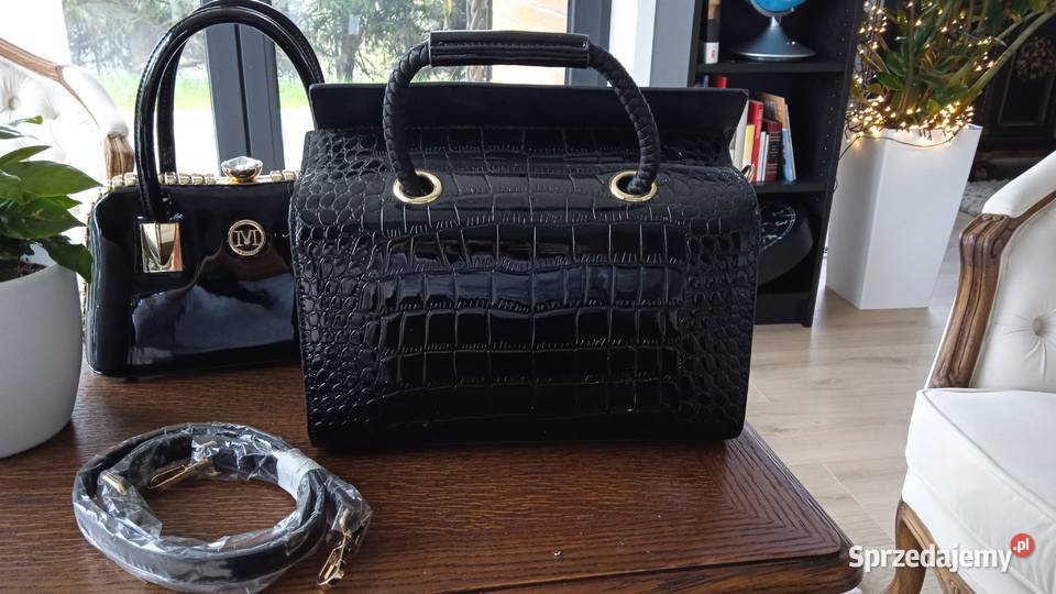 Czarna z imitacji snake skin piękna torebka Nowy Sącz