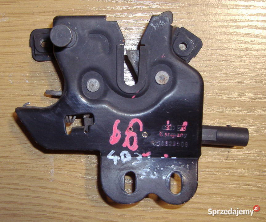 AUDI A6 S6 C5 ZAMEK RYGIEL MASKI 4B3823509 osobowe