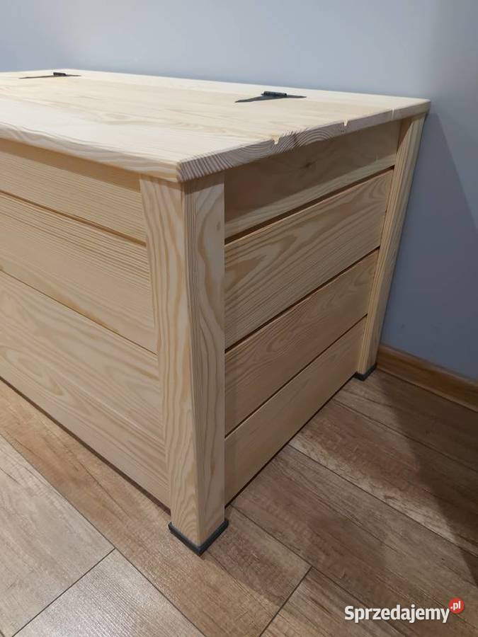 Duży kufer skrzynia drewniana