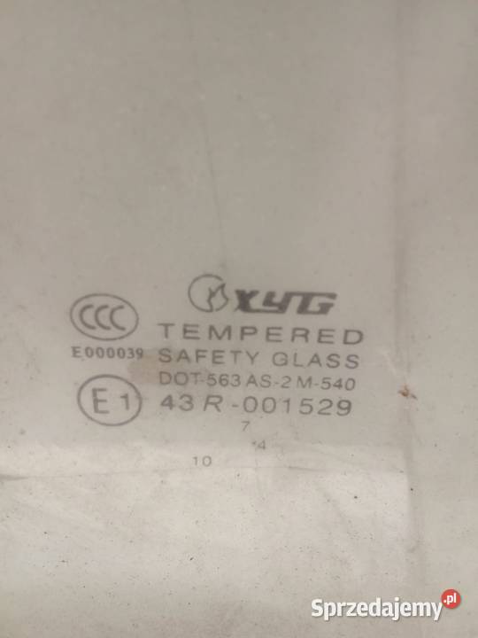 Szyba Trójkątna Lewa Tylna Skoda Octavia 98