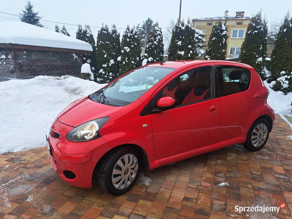 Toyota aygo ACTIVE RED Luna AC Roźwienica
