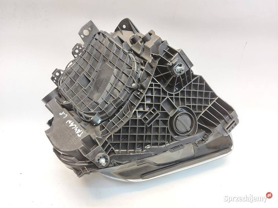 Porsche Taycan GTS 9J1 2023r Lampa reflektor sprzedam