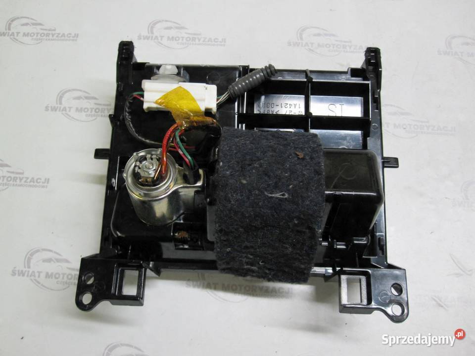 LEXUS IS II 08r gniazdo zapalniczki panel