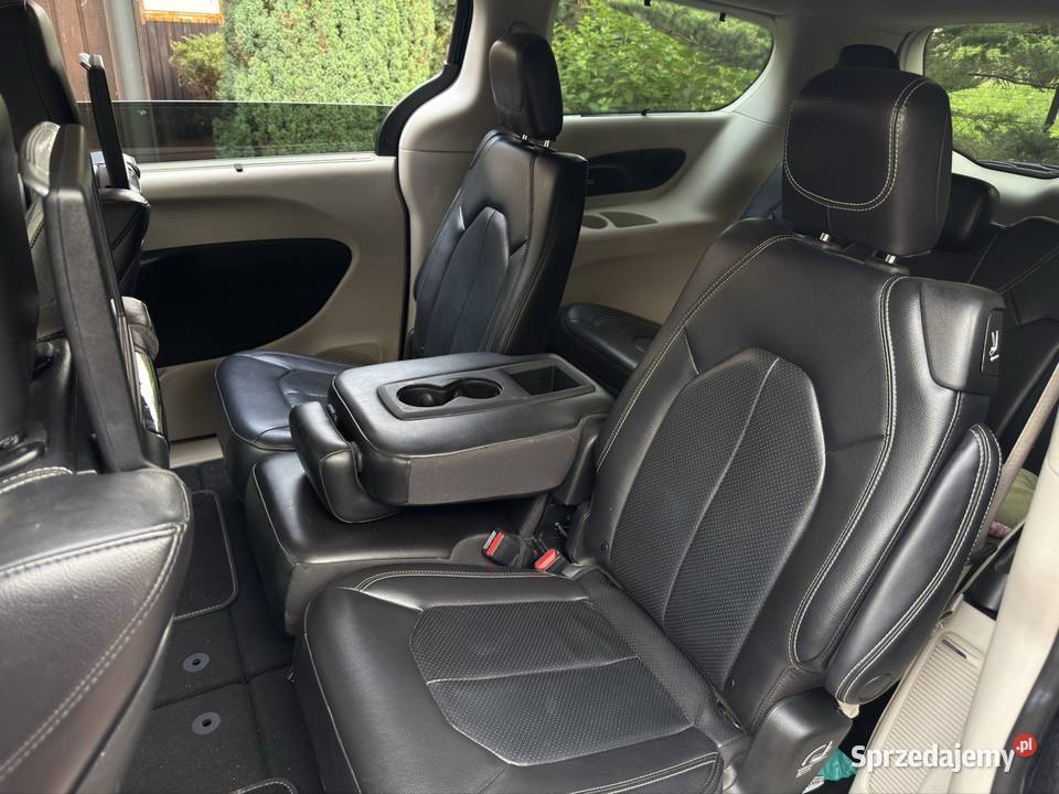 Chrysler Pacifica Touring 2022 36 V6 8 osób aluminiowe felgi Warszawa