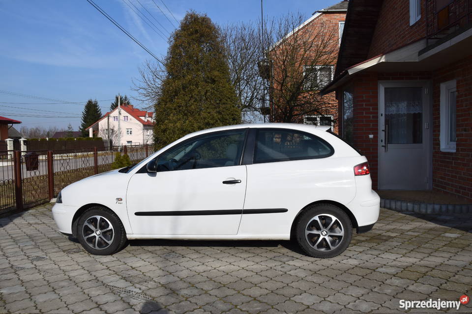 Sprzedam Seat Ibiza III 14 16V 2005r Dąbrowica