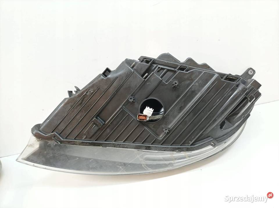 LAMPA PRZÓD PRAWA XENON EUROPA 31420008 Volvo świętokrzyskie sprzedam