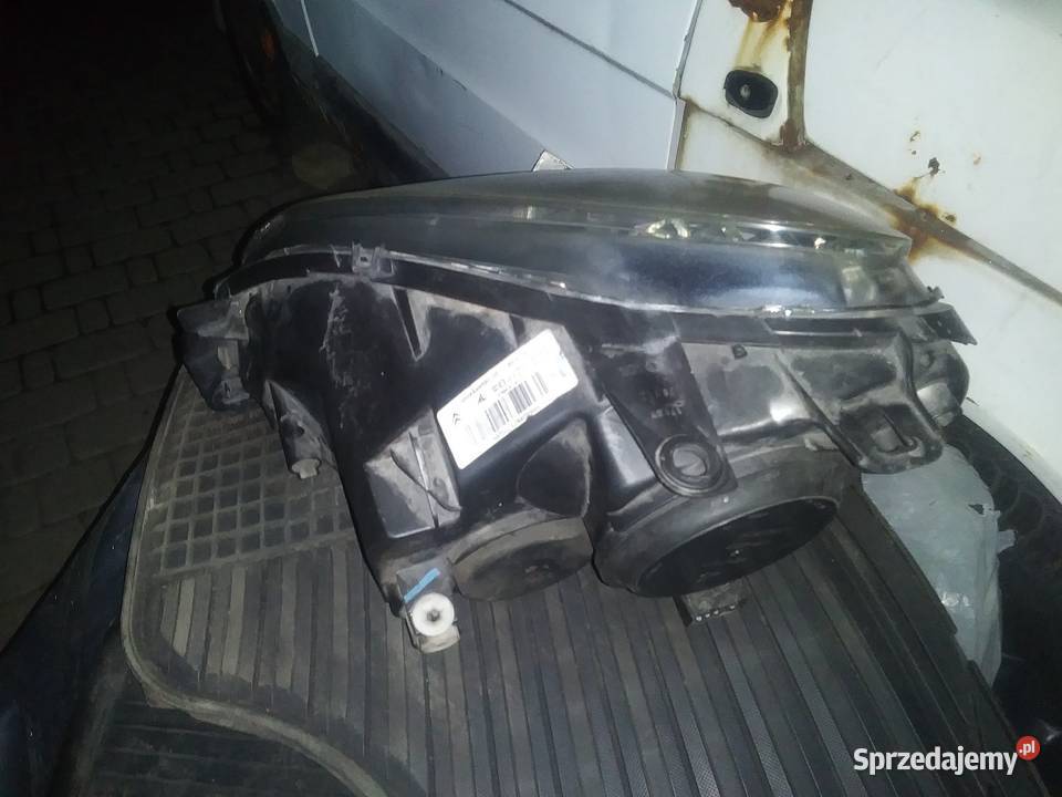 C Xara 2 reflektor przod Lubin sprzedam