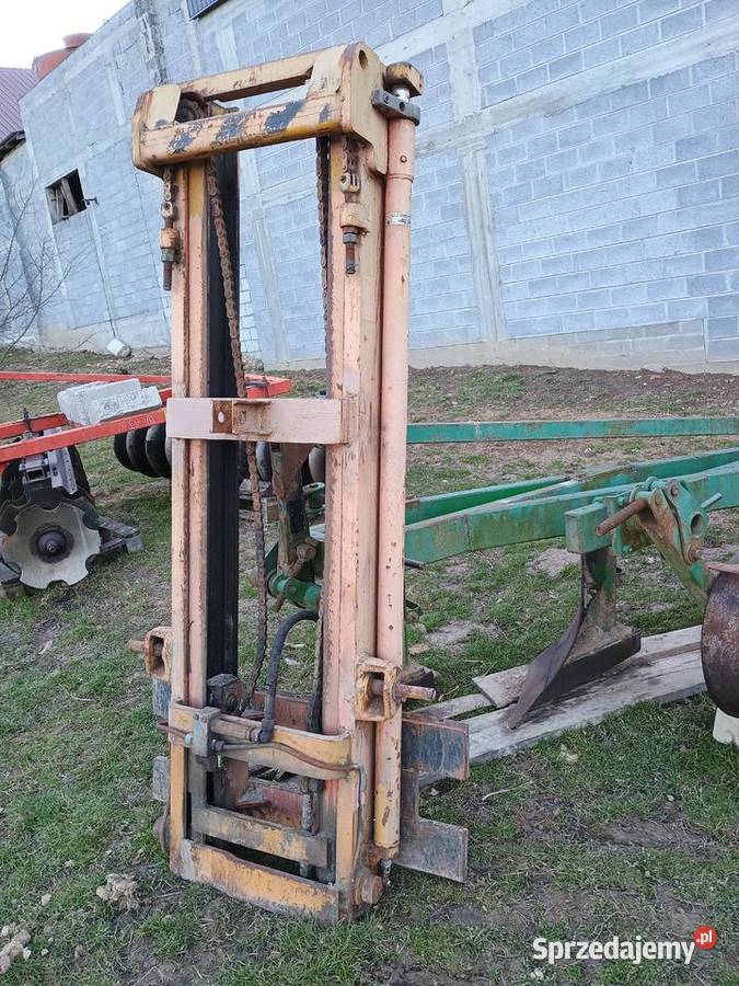 Maszyny rolnicze pług maszt nieuszkodzony świętokrzyskie