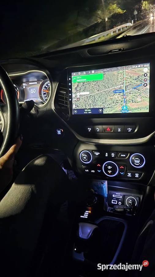 Bezwypadkowy Jeep Cherokee salon niski przebieg odtwarzacz DVD Cherokee