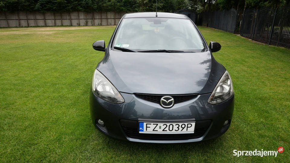 Mazda 2 zarejestrowany ubezpieczony Gwarancja II VAT marża Zielona Góra