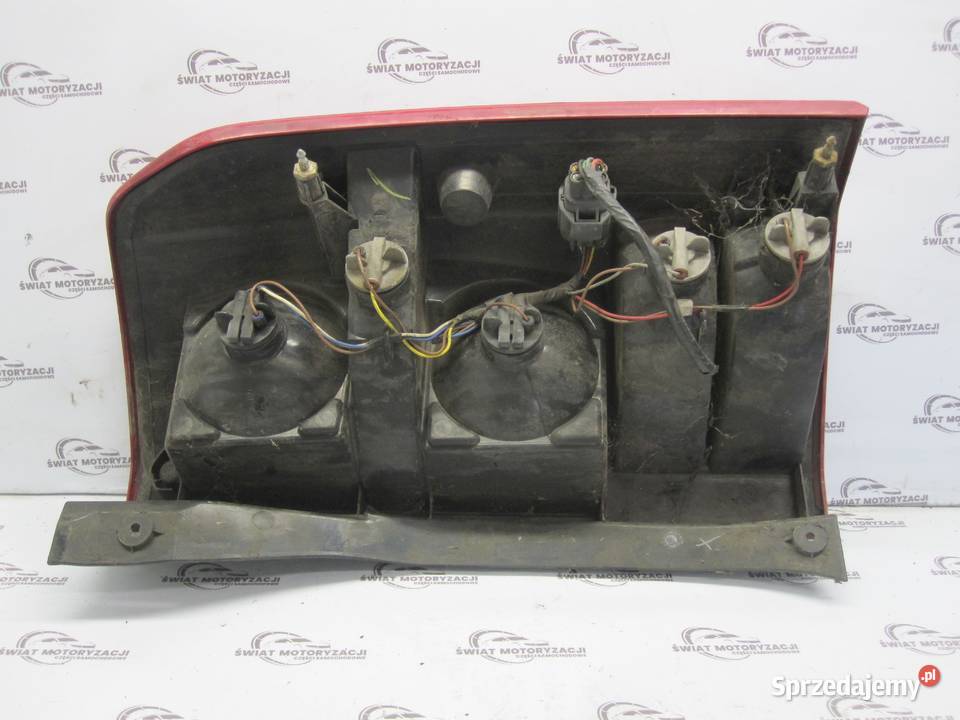 LAND ROVER DISCOVERY 08r lampa lewa tył osobowe