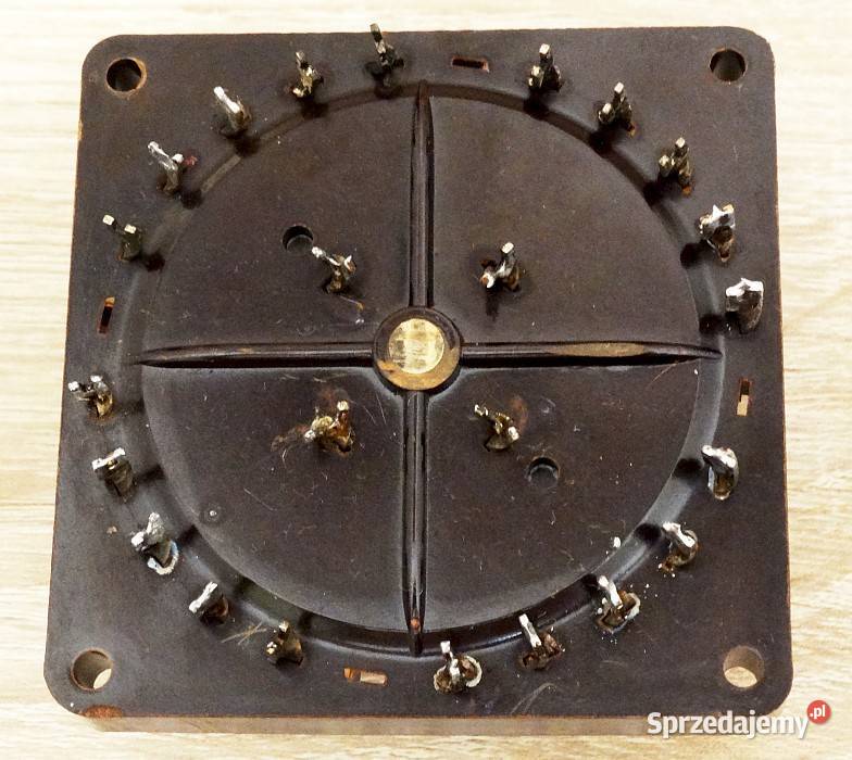 Przełącznik obrotowy 5 pozycyjny 4 sekcyjny 20 A Gliwice