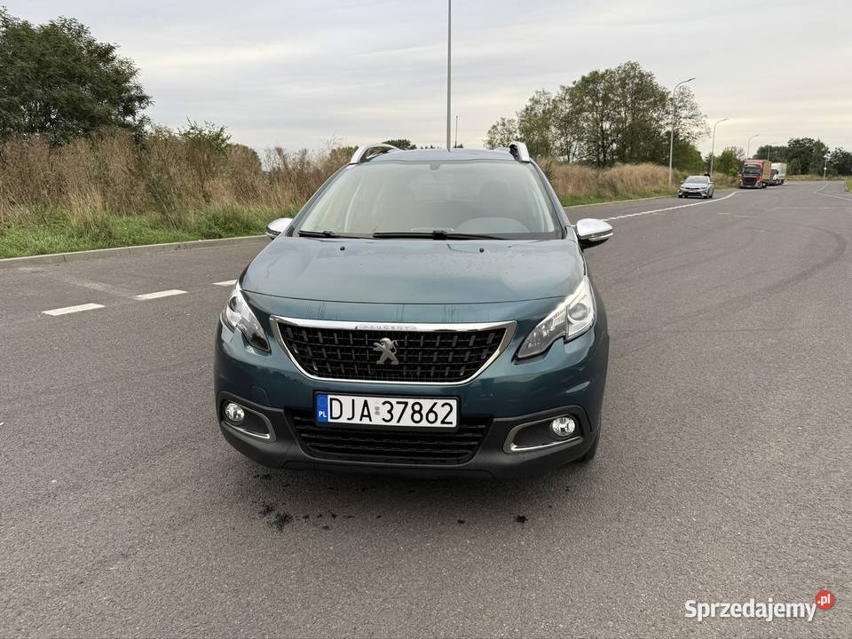 Peugeot 2008 z 2018 roku zielony Motoryzacja Legnica