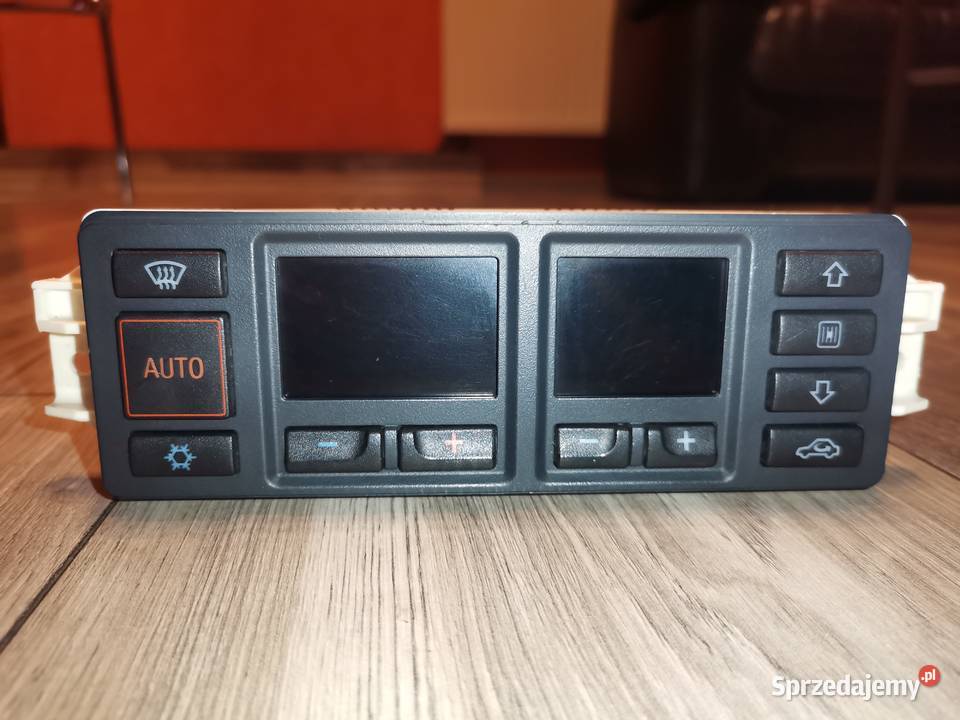 AUDI A4 B5PANEL KLIMATYZACJI 8D0820043D Trzeciewiec