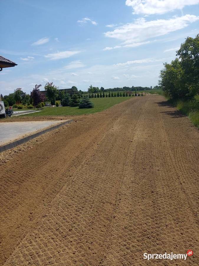 Rownanie uprawa terenu glebogryzarka separacyjna Usługi Janowiec prace ogrodowe