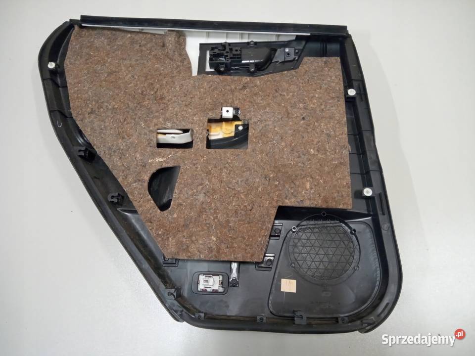 BOCZEK TAPICERKA DRZWI PRAWY TYŁ NISSAN MURANO Nowy Tomyśl