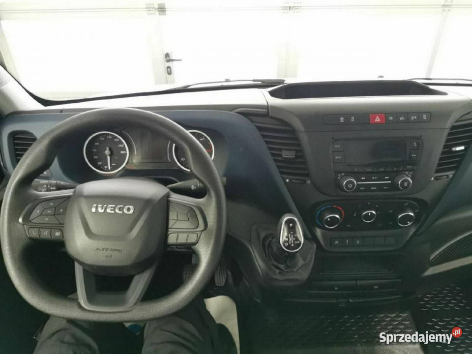 Iveco Daily KONTENER Niskopodwoziowy 35S14 Hi