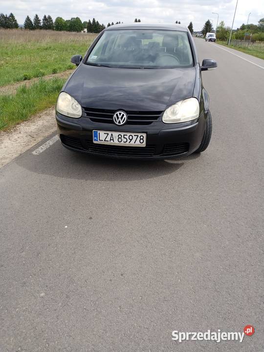 Volkswagen Golf V 14 16v Rok produkcji 2005 Zamość