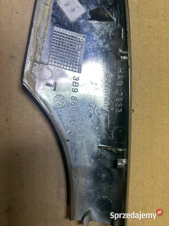 Nakładka zaślepka relingu chrom lewy tył Passat osobowe Grudziądz