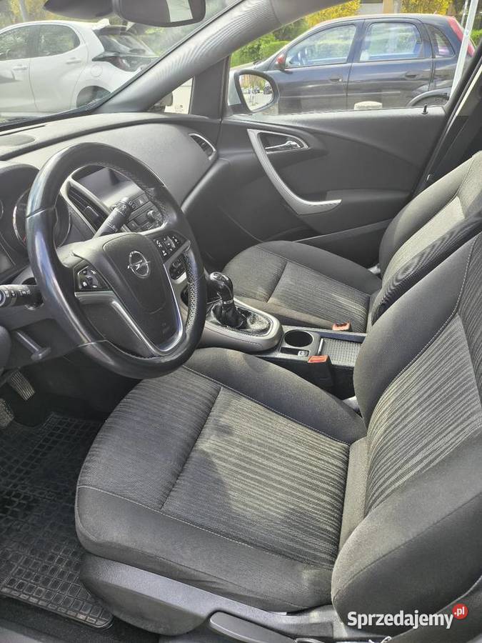 Opel Astra J kombi Sports Tourer 2012 4/5