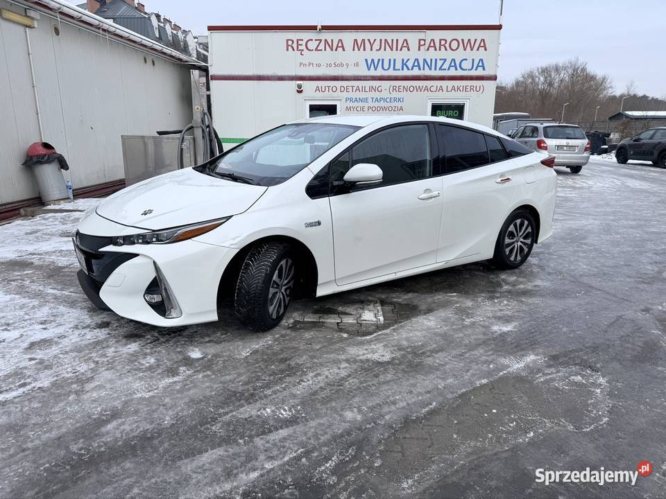 Toyota Prius Prime Plugin Hybryda Warszawa