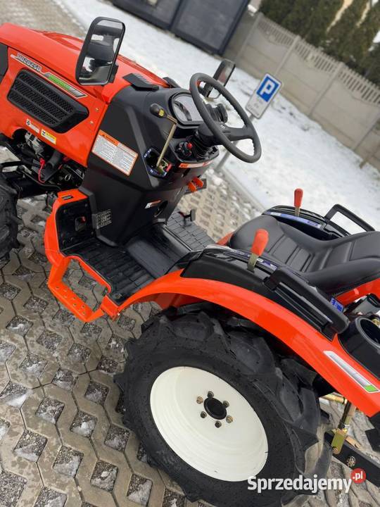 Hinomoto MB2025d 4x4 fabrycznie NOWY Traktorek Rolnictwo Biskupice