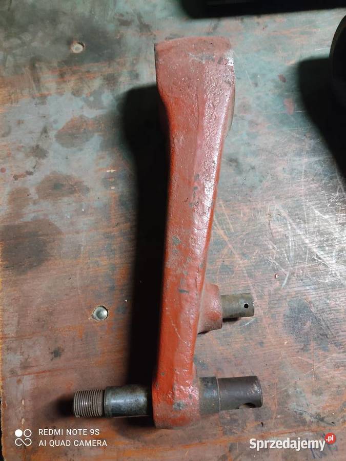 Wał i ramiona podnośnika ursus c 385 Bobrowa