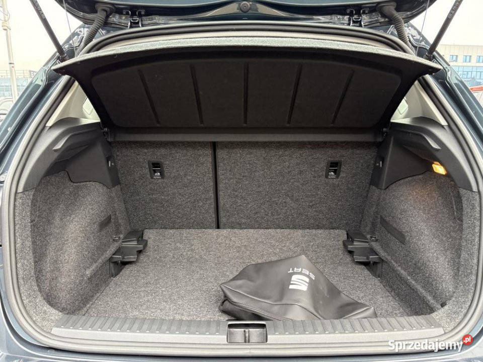 SEAT Arona 2024r Niski przebieg Bogata Wersja manualna Warszawa sprzedam