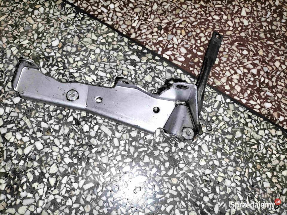 Podpora rury wydechowej skrzyni biegów BMW E60 osobowe Wieszaki Poręba