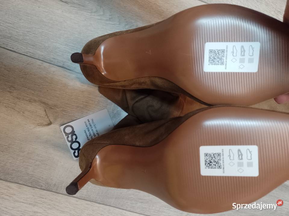 40 ASOS Design Beżowe Kozaki wieczorowe z brązowy/beżowy małopolskie Kraków sprzedam