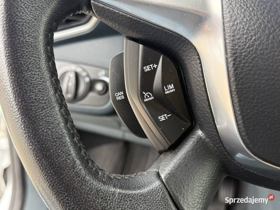 KTO PIERWSZY TEN LEPSZY nieuszkodzony Samochody osobowe Koczargi Nowe