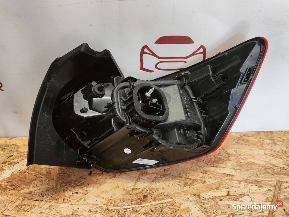 Lampa Lewy Tył Tylna Lewa Dacia Sandero III 2020