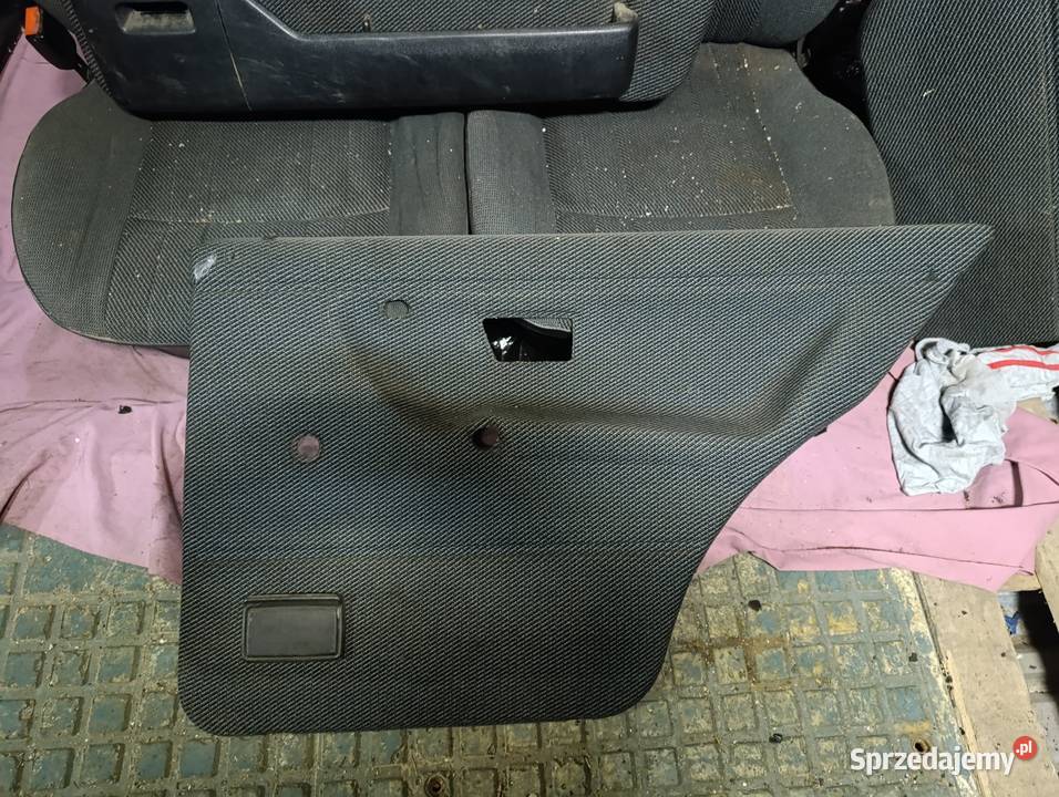 Golf 2 siedzenia tapicerka boczki wygłuszenie Rzeszów sprzedam