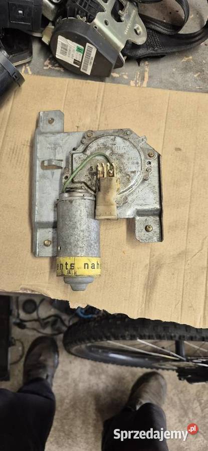 Golf i 1 silniczek wycieraczki tyl osobowe Leszno