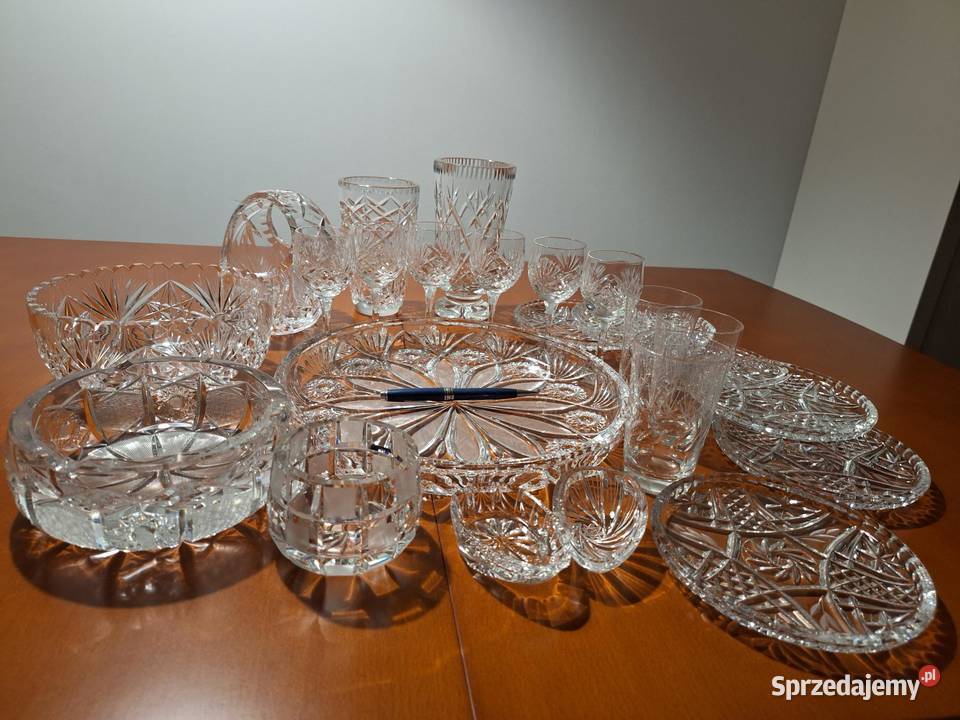 Kryształy PRL, zestaw 23 sztuk, do kolekcji, na wystawę, do salonu