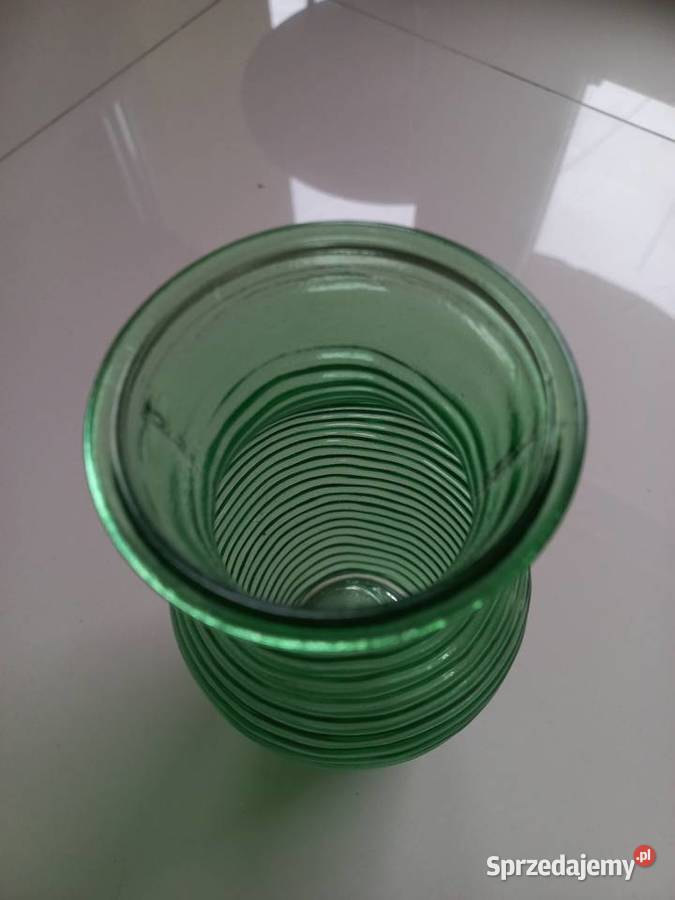 Wazon zielone szkło PRL Toruń