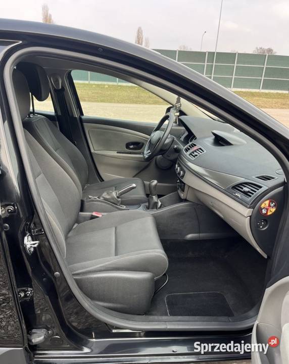 Renault Megane III 16 2011r 5 dzrzwi Klima Super nieuszkodzony Megane Łódź