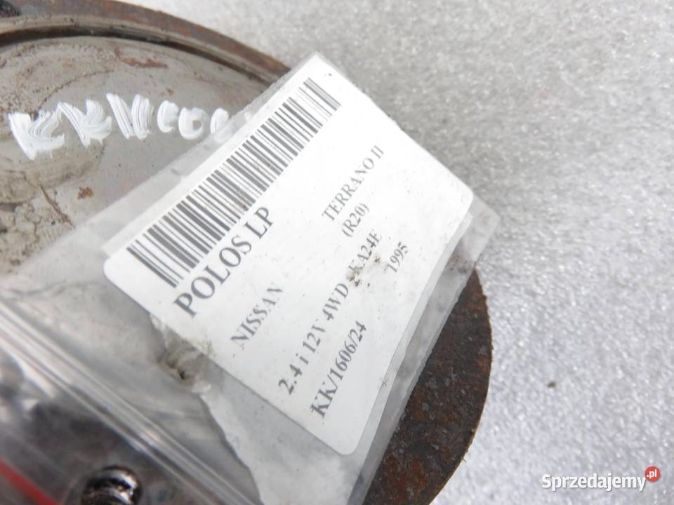 PÓŁOŚ LEWA PRZEDNIA NISSAN TERRANO II R20 24 i osobowe
