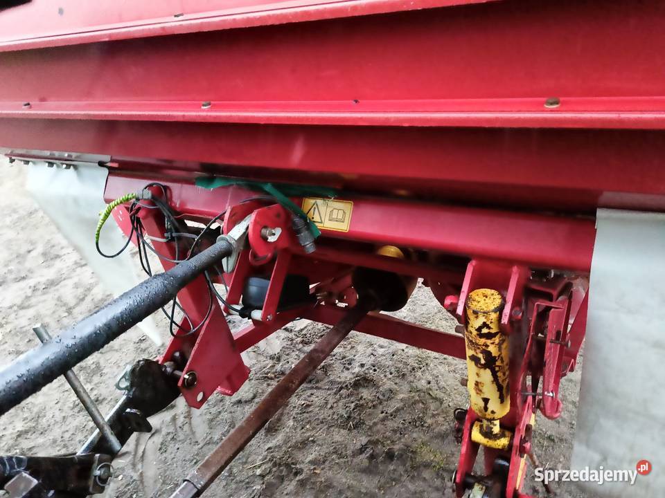 Rozsiewacz do nawozu 1700 Lely centerliner SL Rozsiewacze nawozów Daleszyce