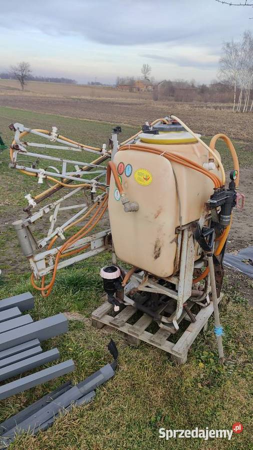 Opryskiwacz Pilmet 400l poszerzany z nowoczesnym Zawieszane sprzedam