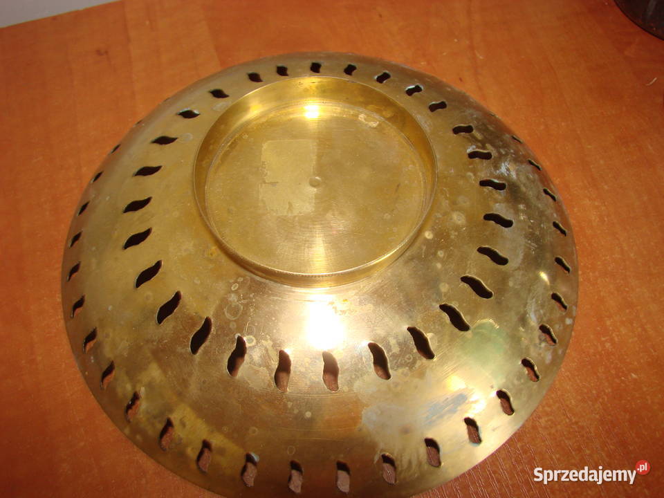 ażurowa mosiężna miseczka z Pawiem pomorskie Pruszcz Gdański