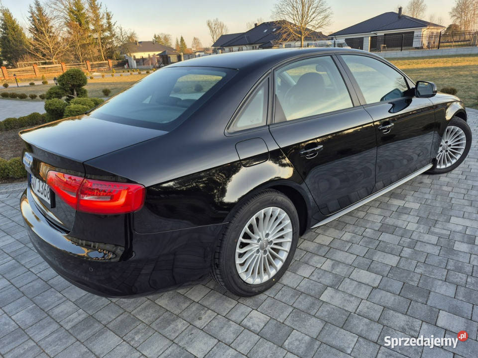 Audi A4 xenon led navi chromy ładny sedan B8