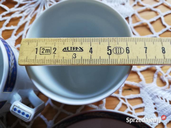 Filiżanki cukiernica ozdobna sygnowana porcelana małopolskie