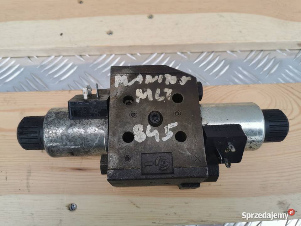 Blok zaworowy skrzyni biegów Manitou MLT 845 Wilkowo