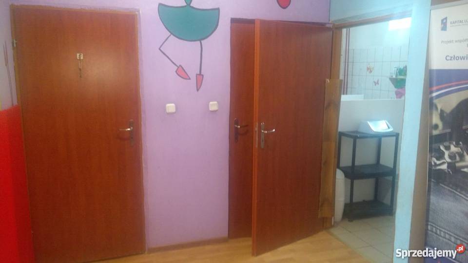 Lokal 176 m2 na dużym osiedlu parter sieć komputerowa Łódź