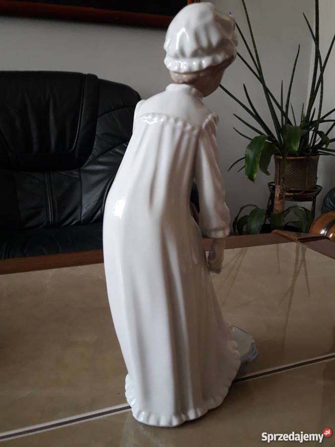 Figurka porcelanowa 285 NAO LLADRO Daisa Janów Lubelski