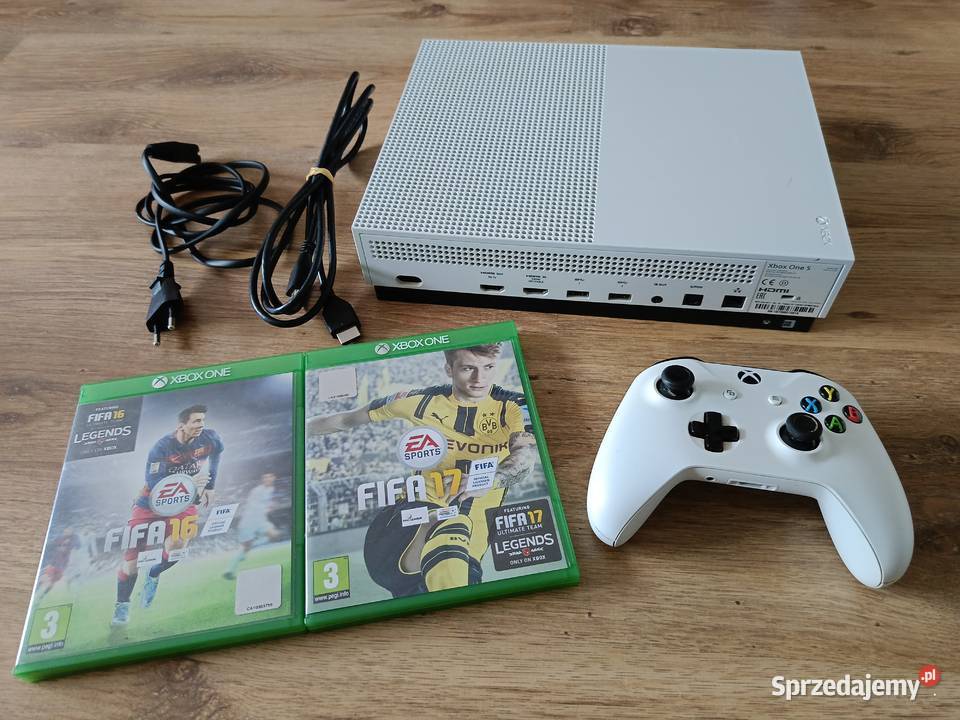 Xbox One S 500GB PAD 2 Gry Piła sprzedam