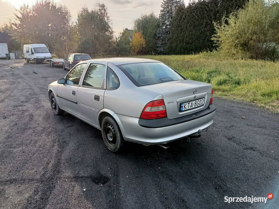 Opel Vectra Opel Vectra 16 97r B 19952002 1598cm3 Tarnów