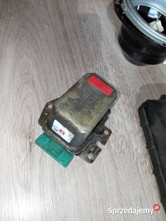 Fiat 126p 125p garnek regulator halogen osobowe podkarpackie Stalowa Wola